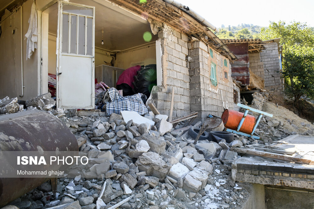 امدادرسانی به ۳۰۵ خانوار آسیب‌دیده در زلزله رامیان