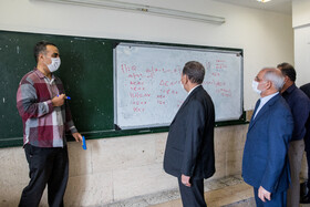 بازدید اسحاق جهانگیری، معاون اول رئیس‌جمهور و محسن حاجی میرزایی وزیر آموزش و پرورش از مدارس منطقه ۱۰ تهران