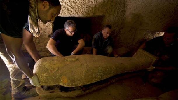 کشف ۱۳ تابوت مهر و موم ۲۵۰۰ساله در مصر کشف ۱۳ تابوت مهر و موم ۲۵۰۰ساله در مصر