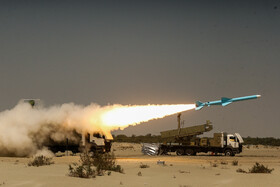 شلیک موشک قادر در رزمایش ذوالفقار ۹۹ ارتش