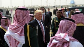 ترامپ هر چه بیشتر روی سیاست خارجی مانور می‌دهد