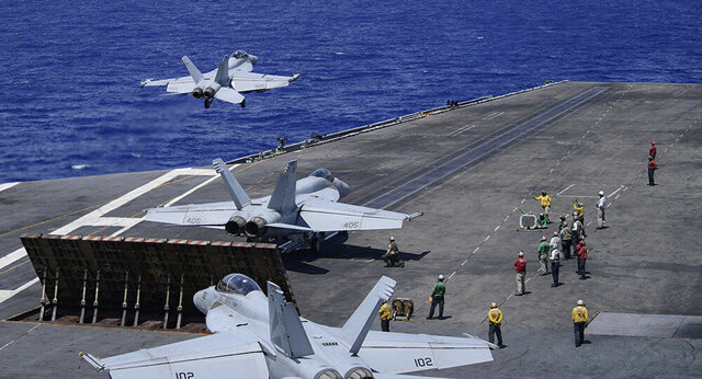 برگزاری مانور نیروی دریایی آمریکا در نزدیکی گوآم