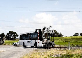 برخورد اتوبوس مدرسه با قطار در نیوزیلند