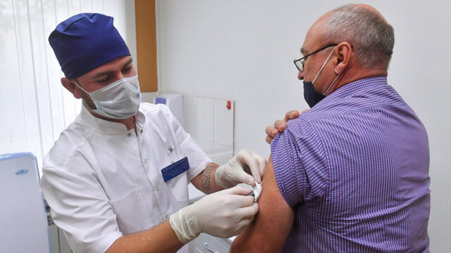 شکایت داوطلبین از واکسن روسی "کووید-19"