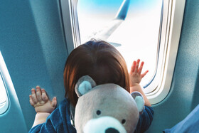 نکاتی درباه سفر هوایی با کودکان که قبل از خرید بلیط هواپیما باید بدانید!