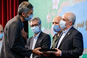 نخستین همایش تجلیل از نخبگان و سرآمدان شاهد و ایثارگر برگزار شد