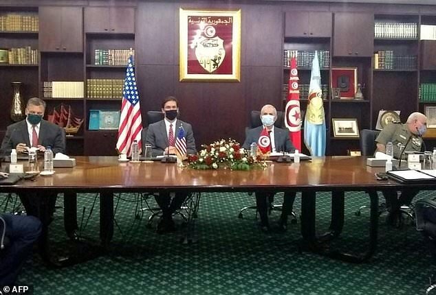 وزیر دفاع آمریکا وارد تونس شد