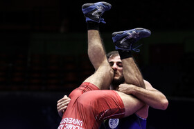 مسابقات لیگ برتر کشتی آزاد