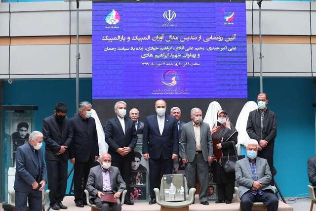 از تندیس پنج افتخار آفرین ورزش کشور رونمایی شد/ بیان چالش‌های مالی فدراسیون‌ها با حضور نوبخت