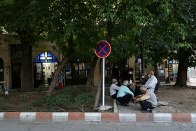 «چمن» محله کبابیان؛ در قدیم عصرها نیز «چمن» به محلی برای گفت‌وگو بین اهالی می‌شد و گاهی هم میدان برای معرکه‌گیران، پهلوان‎ها و زنجیرپاره‌کن‌ها فراهم می‌شد تا همه جمع شوند نظاره‌گر آن باشند.