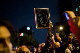 حال و هوای علاقهمندان استاد شجریان مقابل بیمارستان جم پس از شنیدن خبر درگذشت او