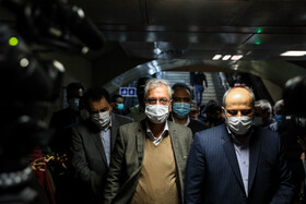 حضور سخنگوی دولت در مترو در اولین روز طرح ماسک‌ اجباری