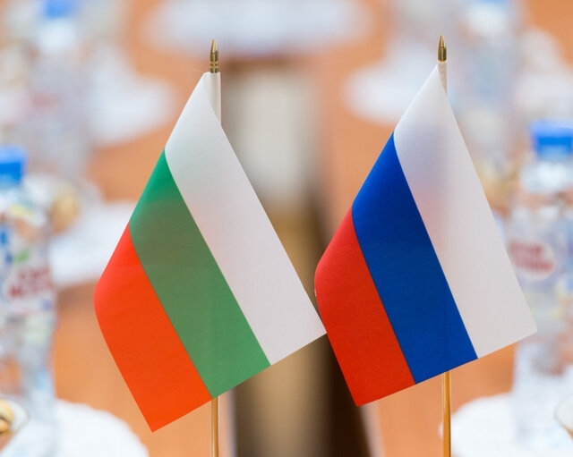 دیپلمات‌های اخراجی روسیه، بلغارستان را ترک کردند