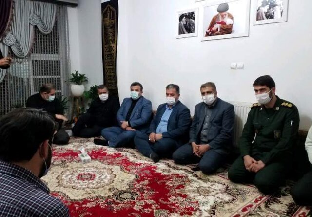 دیدار استاندار مازندران با خانواده تعدادی از شهدای خان طومان