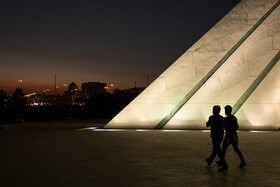 چهل و نهمین سالگرد تاسیس برج آزادی