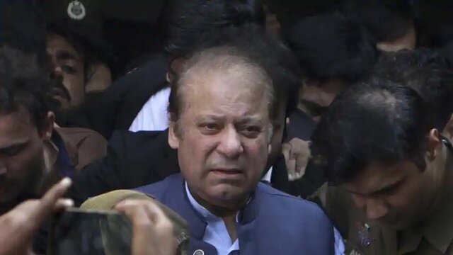 نواز شریف، رئیس ارتش پاکستان را به براندازی دولتش متهم کرد