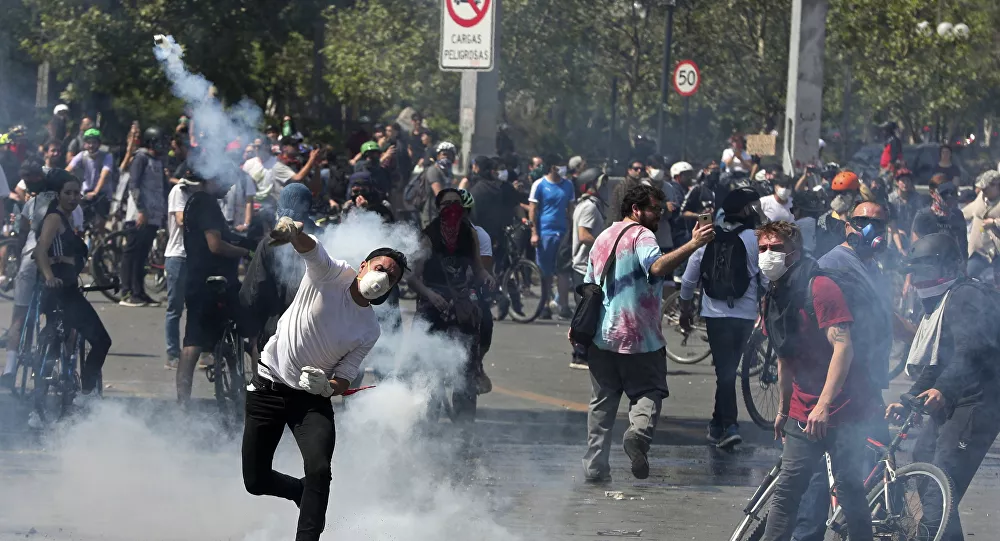 سالگرد اعتراضات شیلی به خشونت کشیده شد