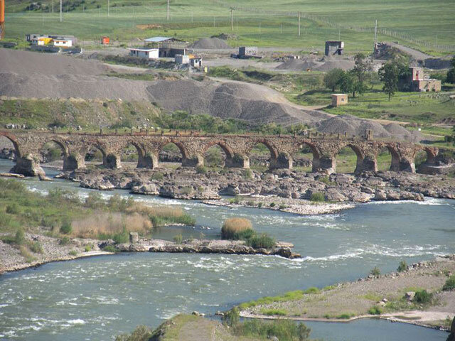 ۱۰۰ پل تاریخی لرستان قابلیت ثبت جهانی را دارند