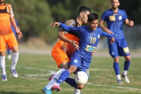 استقلال مقابل هوادار با یک گل پیروز شد