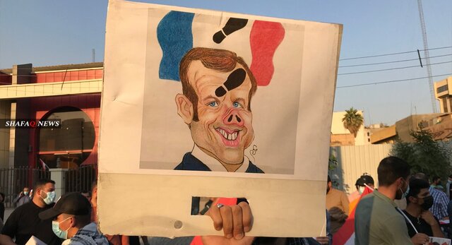 تظاهرات شهروندان عراقی مقابل سفارت فرانسه در اعتراض به اظهارات ماکرون