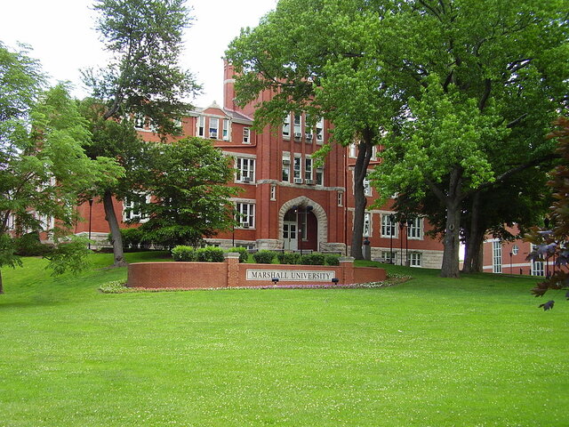 تمهیدات دانشگاه آمریکایی برای تکلیف ترم بهار 