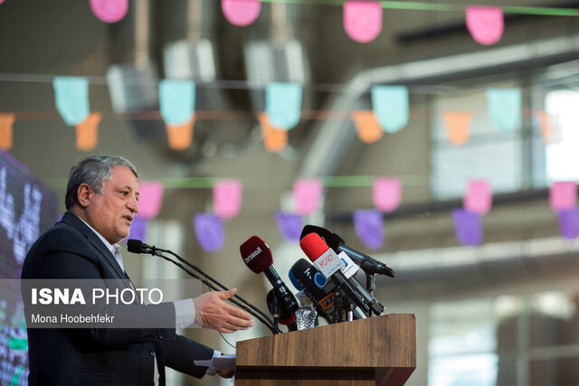 حمل‌ونقل عمومی عامل انتشار ۴۰ درصدی کرونا/ مصوبات خوب روحانی برای خرید اتوبوس و مترو