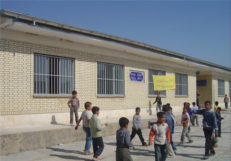 ساخت مدرسه یا تجهیز کلاس های مجازی در مناطق محروم