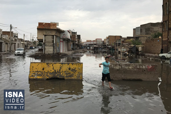 ویدئو / اندکی باران و آبگرفتگی، داستان تکراری اهواز