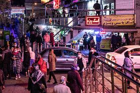 این تصاویر، وضعیت پایتخت در ساعات اولیۀ اعمال محدودیتهای روزهای اخیر را نشان میدهد؛ یعنی از ساعت ۶ بعدازظهر تا ۸ شب. میدان صادقیه