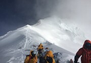 یک کوهنورد ایرانی در راه فتح اورست/ "کرونا" مانع صعود نشد