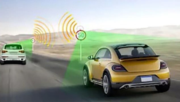 ابداع علائم راهنمایی هوشمند برای آگاهی رانندگان از ترافیک و سرعت مناسب
