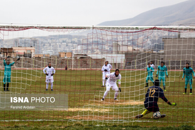 صدرنشینی سپاهان و سیرجان در پایان نیم فصل اول فوتبال زنان صدرنشینی سپاهان و سیرجان در پایان نیم فصل اول فوتبال زنان