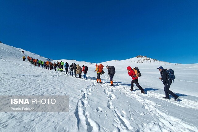 گم شدن اعضای یک گروه کوهنوردی در مسیر صعود به کوه شاه جهان در خراسان شمالی با بارش برف