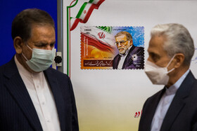 منصور غلامی واسحاق جهانگیری در مراسم تجلیل از پژوهشگران و فناوران برگزیده کشور