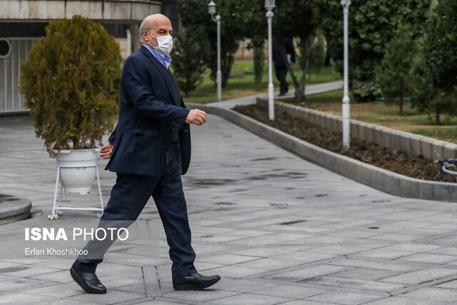 مسئولان حادثه اتوبوس خبرنگاران بدون عذرخواهی صندلی‌هایشان را ترک کردند