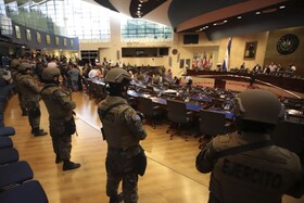 آمریکا کمک نظامی به السالوادور را قطع کرد