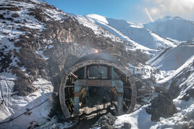 بازدید رئیس سازمان برنامه و بودجه و رئیس بنیاد مستضعفان از فاز دوم آزادراه تهران - شمال