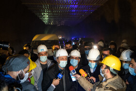 بازدید رئیس سازمان برنامه و بودجه و رئیس بنیاد مستضعفان از فاز دوم آزادراه تهران - شمال