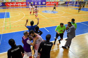 دیدار تیم‌های فوتسال گیتی پسند اصفهان و کراپ الوند قزوین