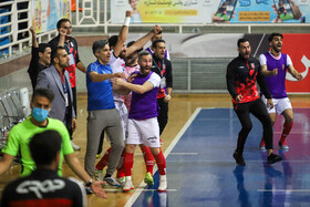 دیدار تیم‌های فوتسال گیتی پسند اصفهان و کراپ الوند قزوین