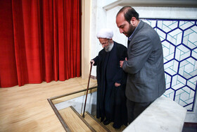 دیدار نیروهای نظامی با آیت الله مصباح یزدی در سالروز میلاد امام حسین(ع) - ۲۴ تیر ۱۳۸۹