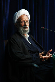  دیدار فعالین رسانه‌ای تهران با آیت الله مصباح یزدی -۲۷ آذر ۱۳۹۱