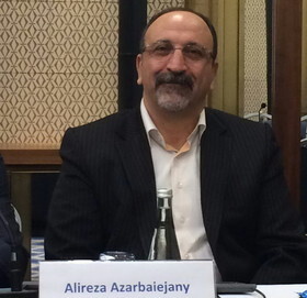 آذربایجانی: رسیدگی‌ها به موضوع اموال نامشروع علنی باشد
