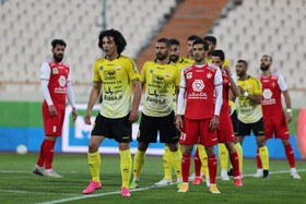 تساوی بدون گل پرسپولیس و سپاهان در نیمه نخست