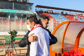 دیدار تیم‌های فوتبال نساجی مازندران و نفت آبادان