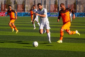 دیدار تیم‌های فوتبال مس رفسنجان و ماشین‌سازی تبریز