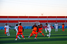 دیدار تیم‌های فوتبال مس رفسنجان و ماشین‌سازی تبریز