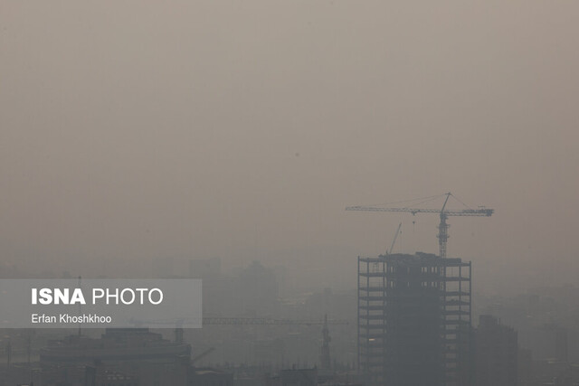 تداوم وضعیت «قرمز» هوای پایتخت/ کیفیت هوای ۱۰ ایستگاه بالاتر از ۱۸۰
