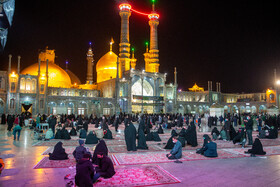 شب شهادت حضرت زهرا در حرم کریمه اهل بیت(ع)