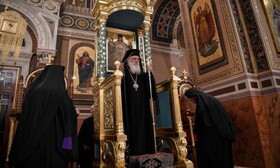 مسلمانان یونان اهانت اسقف اعظم به اسلام را محکوم کردند